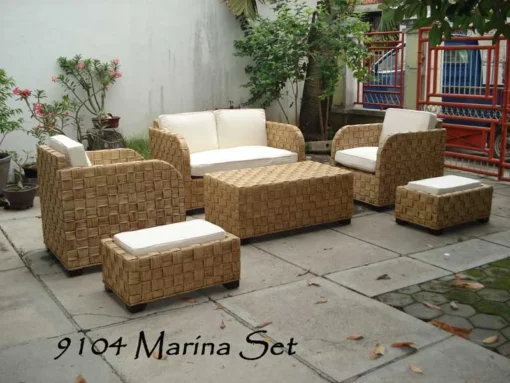 Ang set ng sala ng daga ng Spain