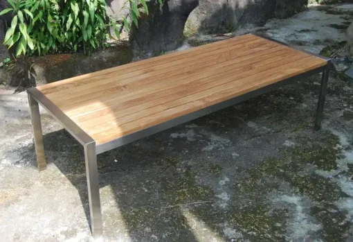 Mga kasangkapan sa lamesa ng Fortuna Kape