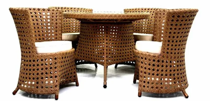 Mijo Synthetic rattan dining set