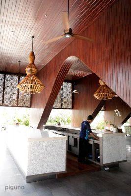 Wydham Tamansari JIvva Lobby 13 267x400