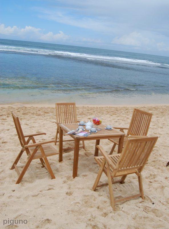 MIS01-Milton Recliner + Monica Square Table