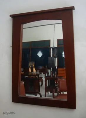 Arwana Mirror