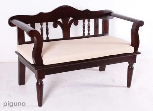 Novotel Bench