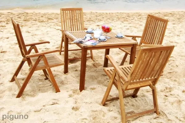 Collection Wooden Milton Reclainer Dining Set